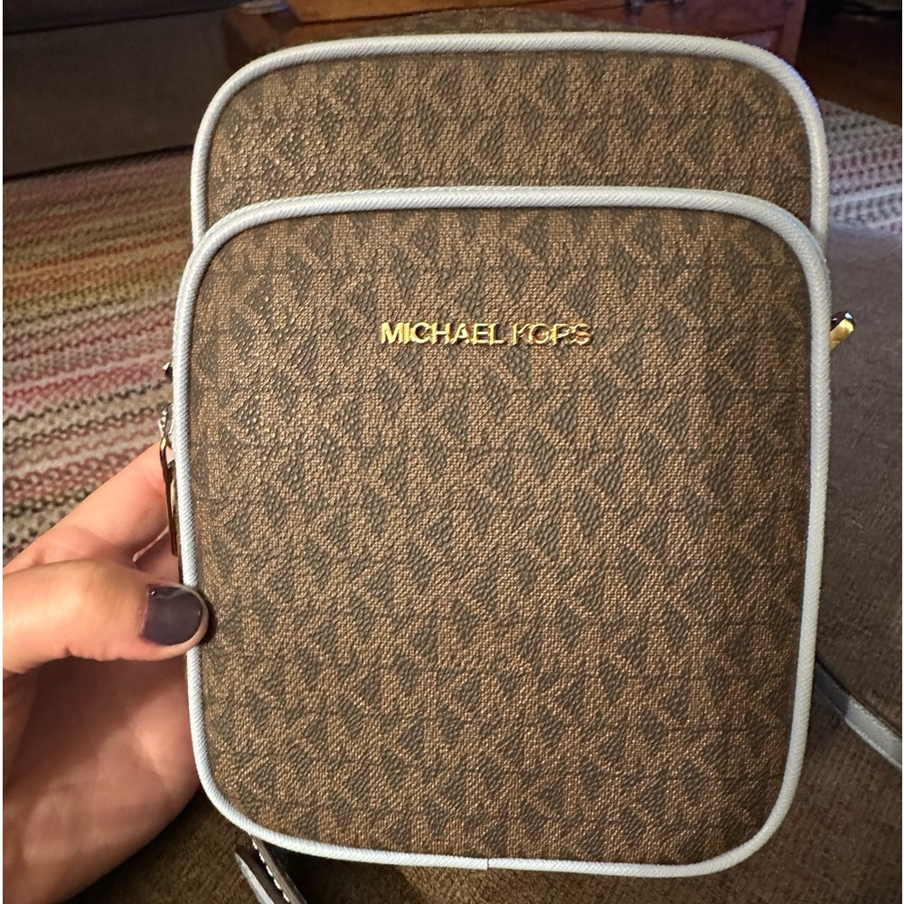 Michael Kors Jet Set Travel Crossbody